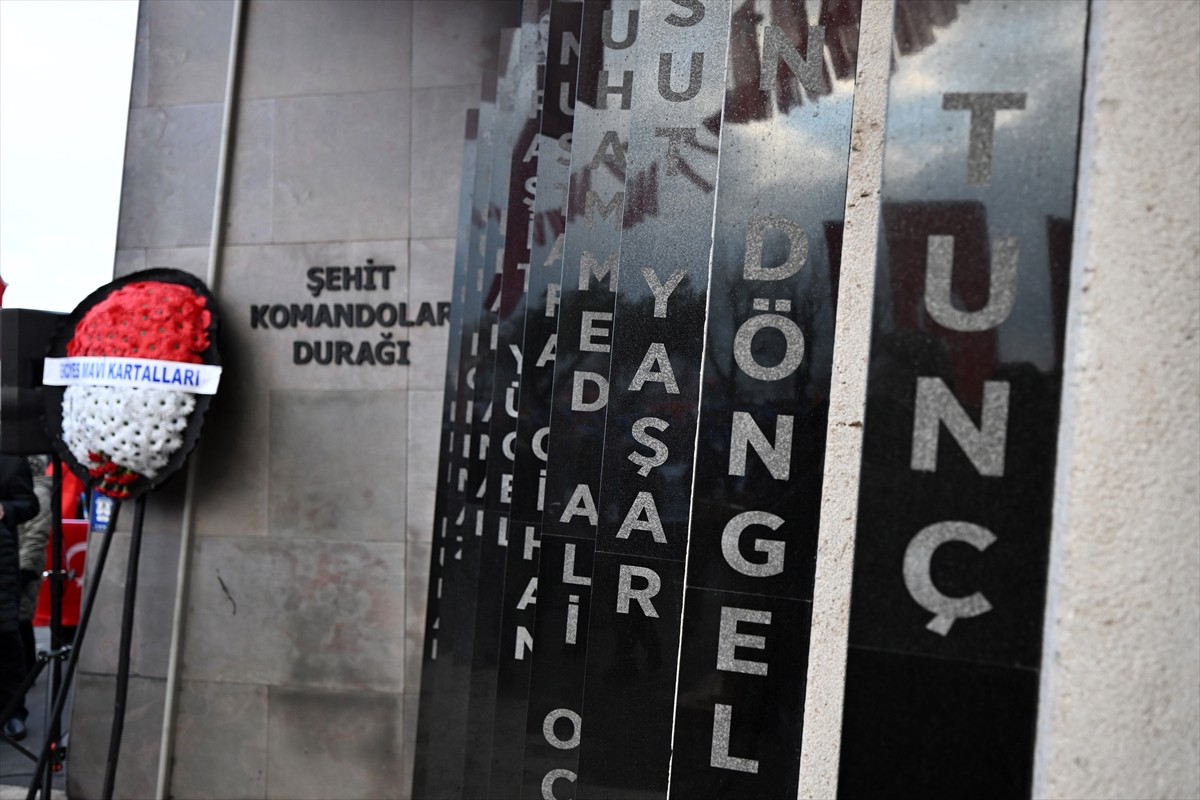 Kayseri'de 17 Aralık 2016'da çarşı iznine çıkan askerleri taşıyan halk otobüsüne yönelik patlayıcı...