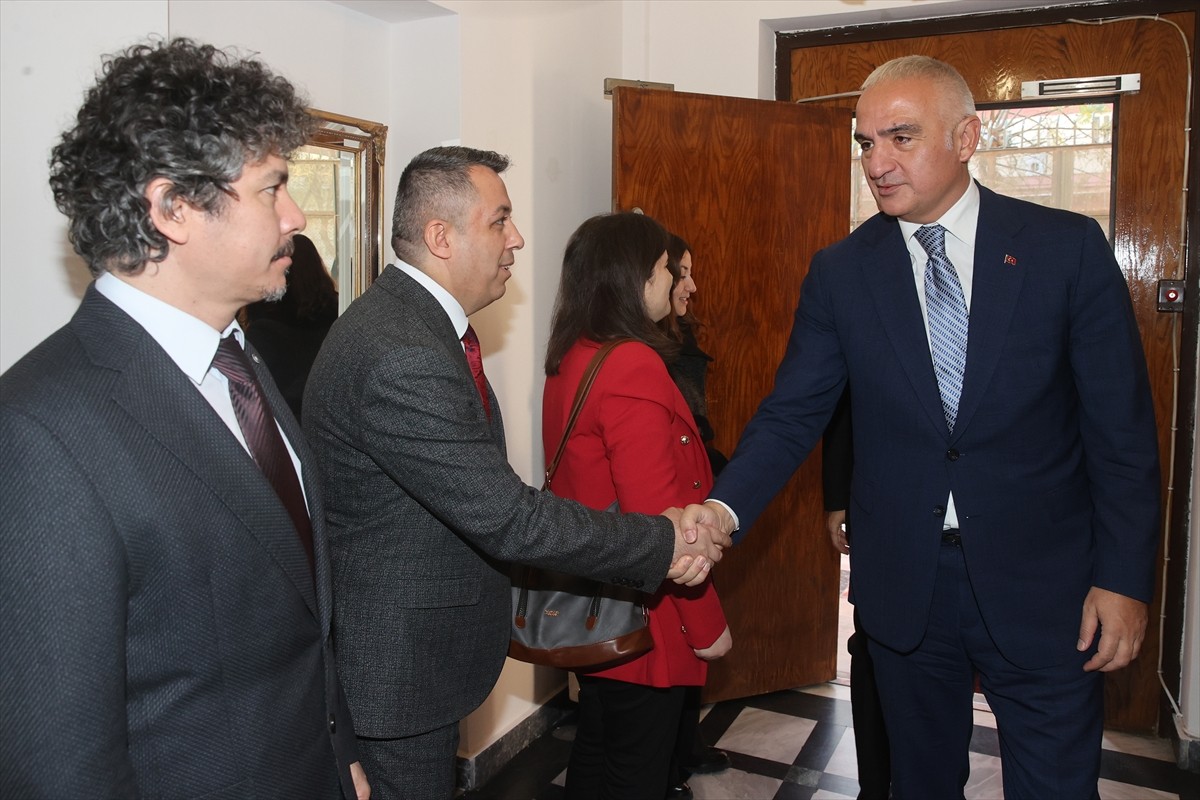 Kültür ve Turizm Bakanı Mehmet Nuri Ersoy (sağda), Yunanistan ziyareti kapsamında Selanik...