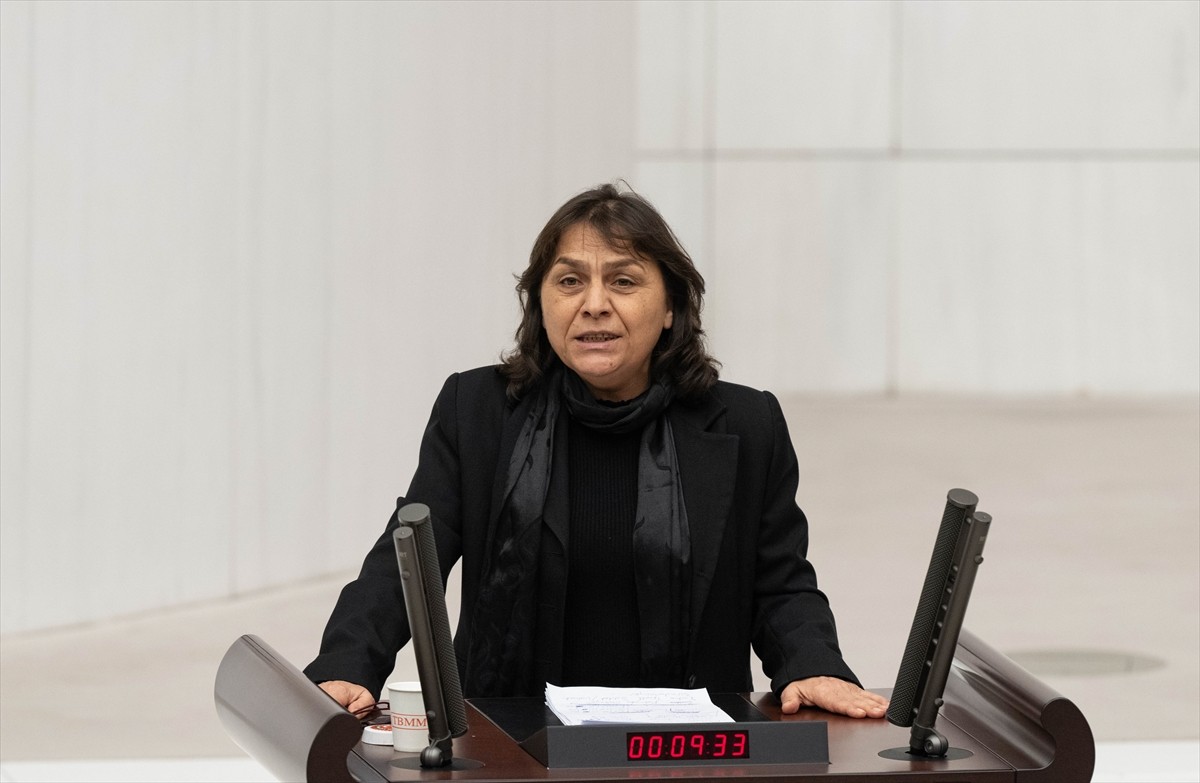 Meclis Başkanvekili Gülizar Biçer Karaca başkanlığında toplanan TBMM Genel Kurulu'nda, Aile ve...