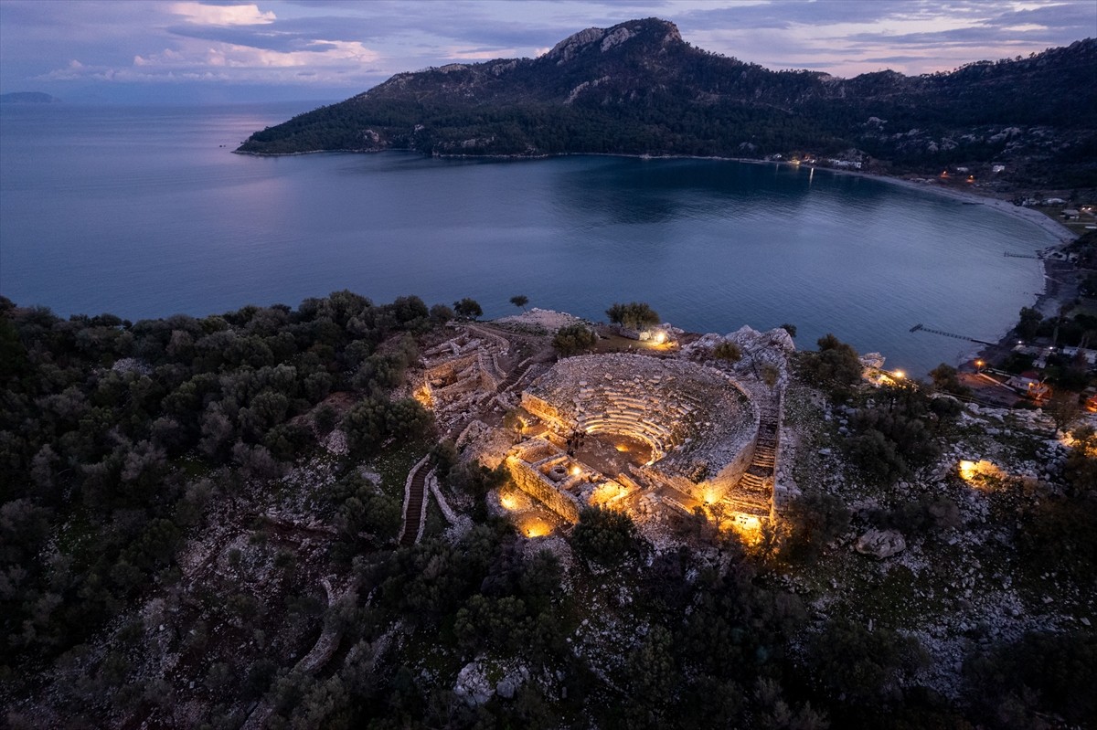 Muğla'nın Marmaris ilçesindeki Amos Antik Kenti'nde aydınlatma çalışmaları tamamlandı. MTO...