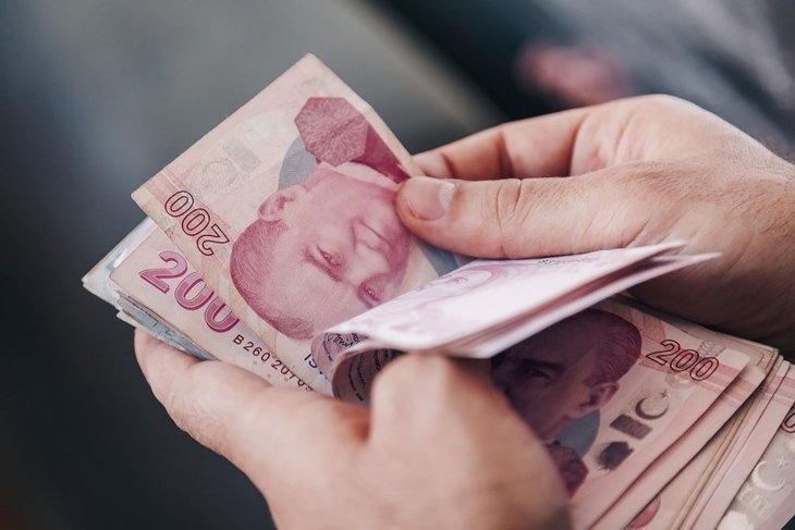 Öğrencilere 10.000 TL eğitim desteği açıklandı: Dağıtımlar bile başladı