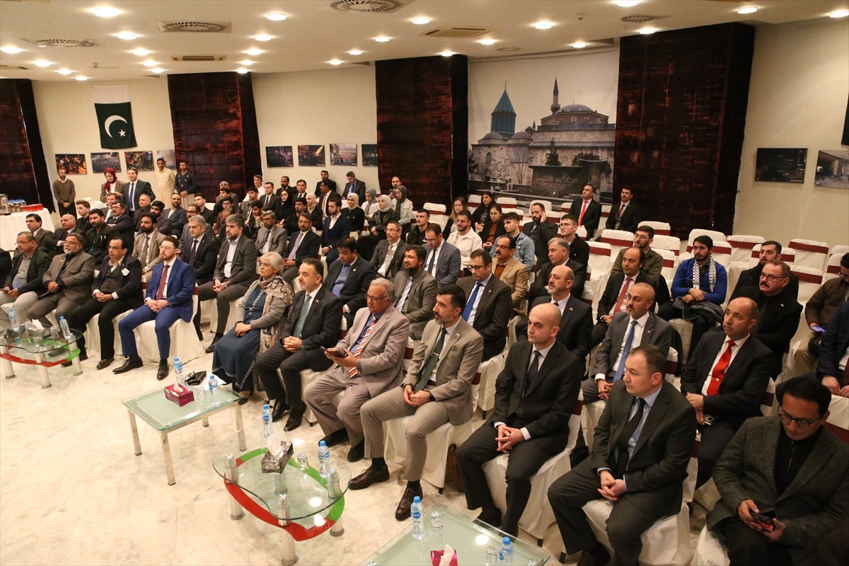 Pakistan'ın kurucu lideri Muhammed Ali Cinnah, doğumunun 148'inci yıl dönümünde Türkiye'nin...