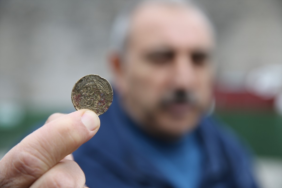 "Diyarbakır'ın kalbi" olarak nitelendirilen Amida Höyük'teki kazılarda, Cumhuriyet'in ilk...