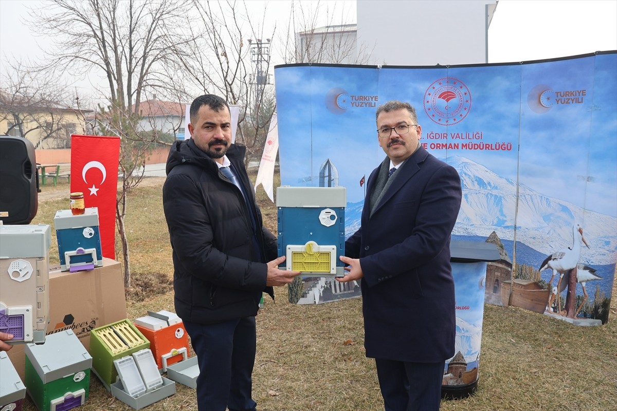 Sahip olduğu coğrafi olanakları ve iklim yapısıyla tarım ve hayvancılıkta önce çıkan Iğdır'da, 52...