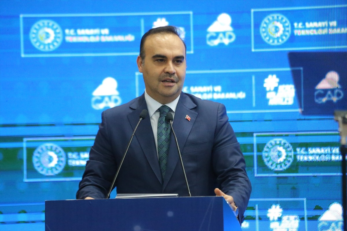 Şanlıurfa'da Sanayi ve Teknoloji Bakanlığı ev sahipliğinde düzenlenen Güneydoğu Anadolu Projesi...