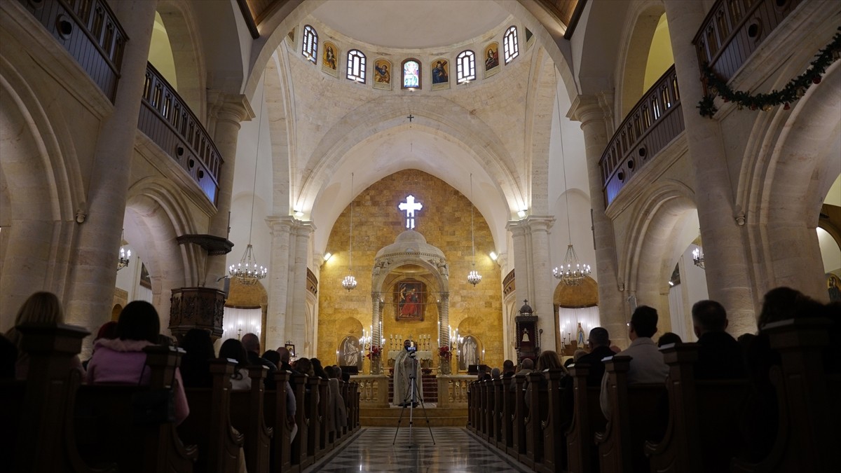 Suriye'de Baas rejiminin devrilmesinin ardından ülke normale dönmeye başlarken, Halepli...