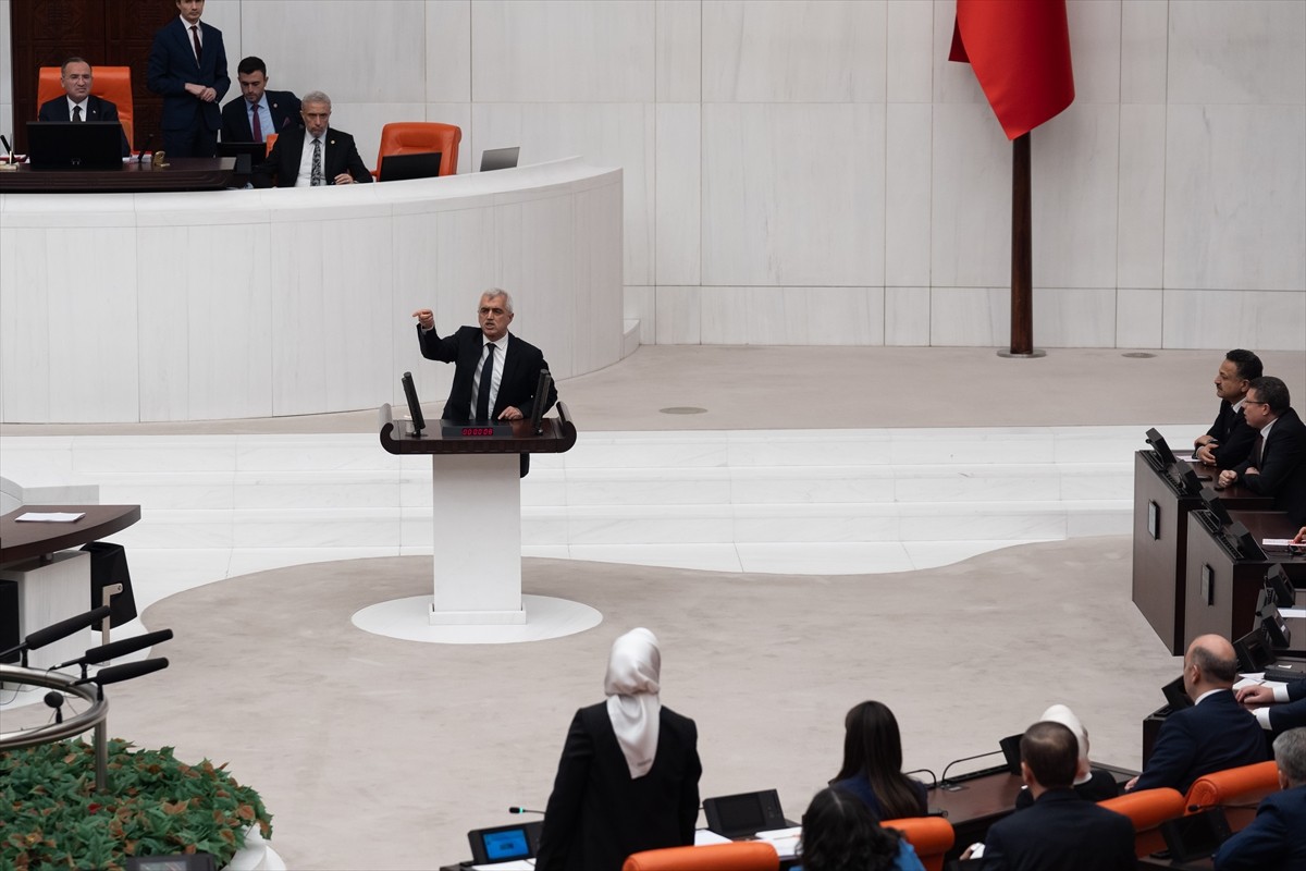 TBMM Genel Kurulu, TBMM Başkanvekili Bekir Bozdağ başkanlığında toplandı. DEM Parti Kocaeli...