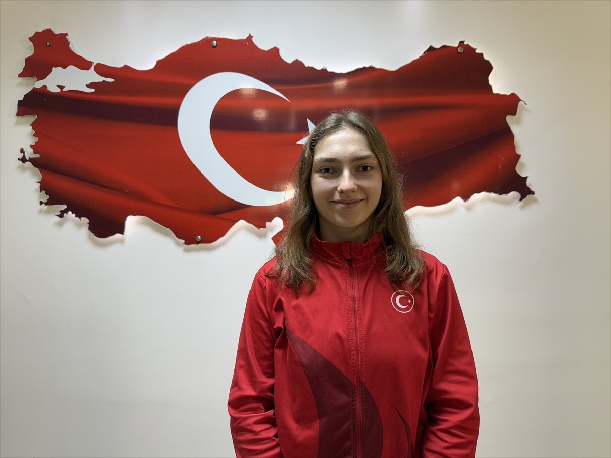 Tekirdağ'da annesinin yönlendirmesiyle zayıflamak için başladığı badmintonda 8 yılda iki Avrupa...