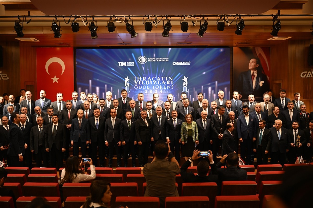 Ticaret Bakanı Ömer Bolat, Güneydoğu Anadolu İhracatçı Birliklerinde (GAİB) düzenlenen "İhracatın...