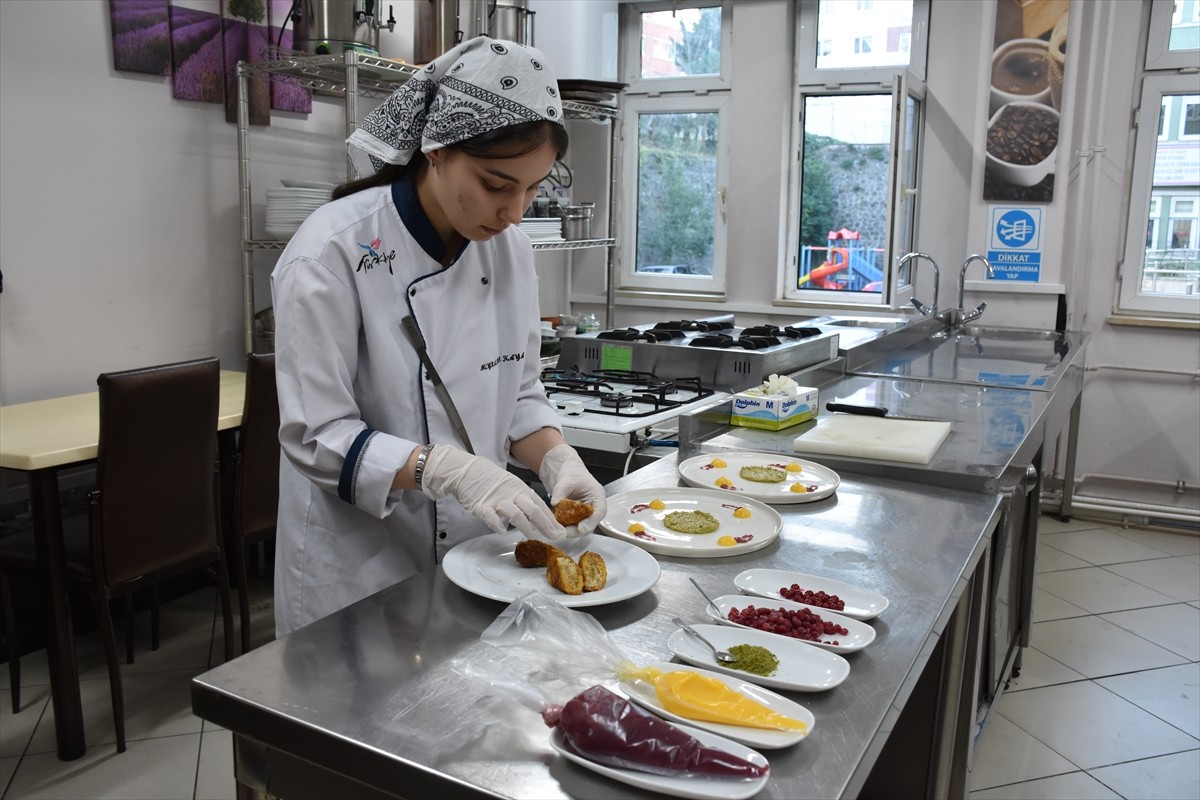 Trabzon Borsa İstanbul Kız Mesleki ve Teknik Anadolu Lisesi Yiyecek İçecek Hizmetleri Alanı...