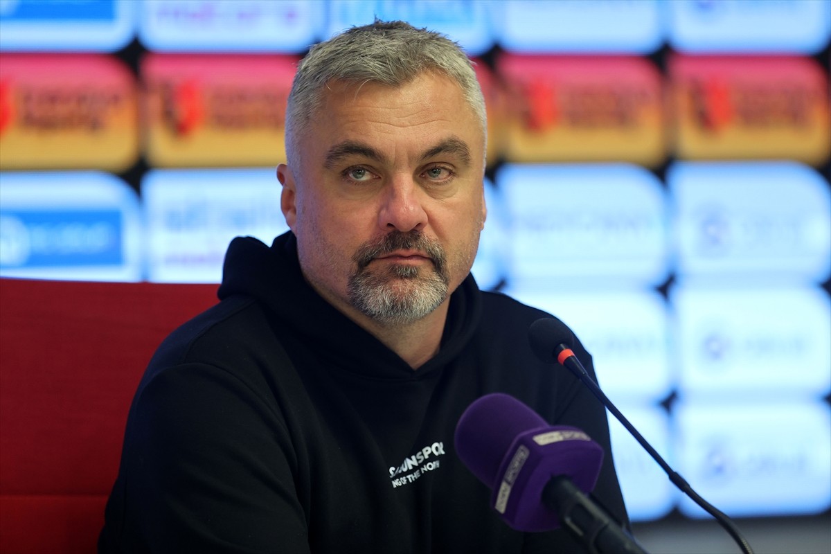 Trendyol Süper Lig'in 17. haftasında deplasmanda Net Global Sivasspor ile golsüz berabere kalan...