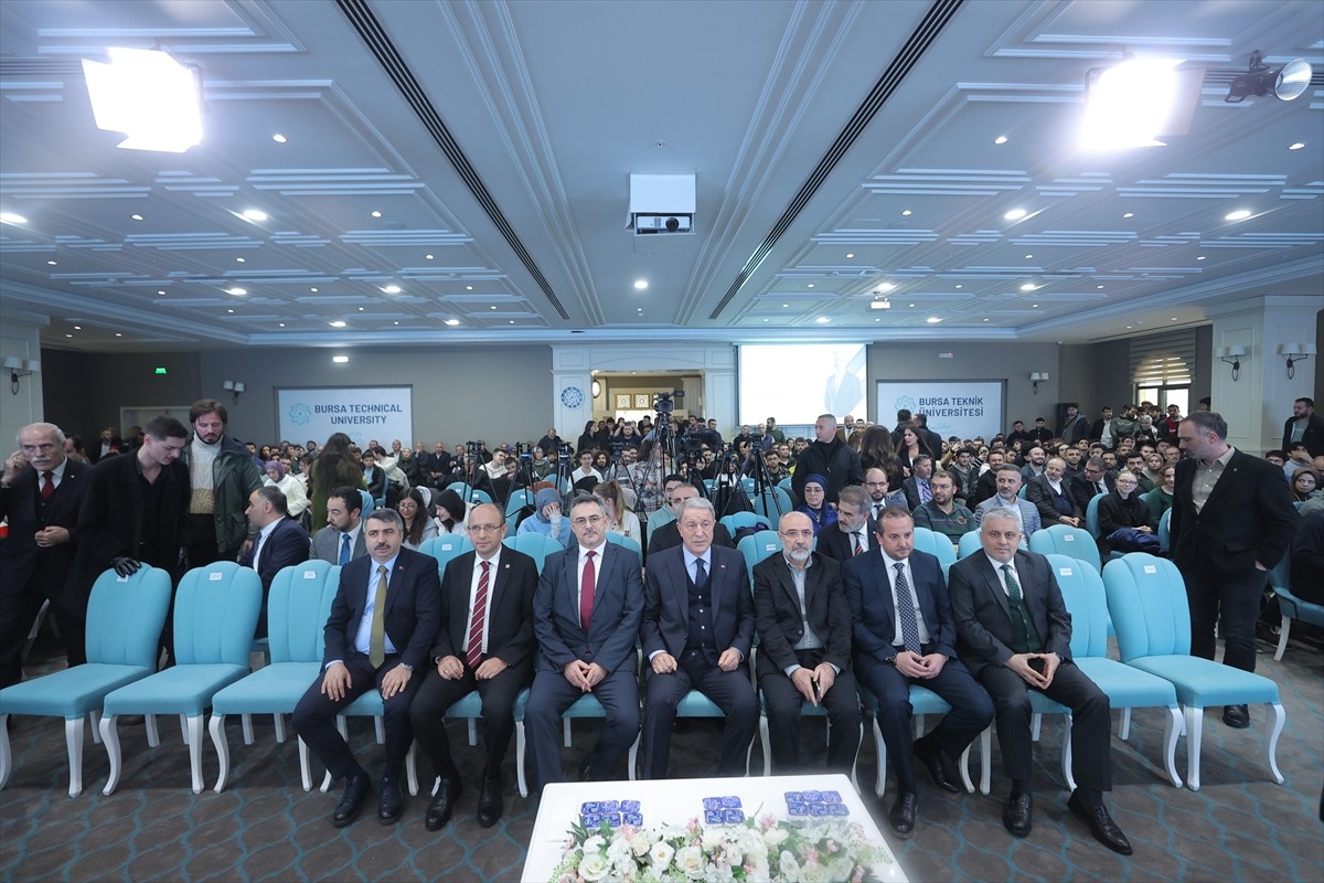 Türkiye Büyük Millet Meclisi (TBMM) Milli Savunma Komisyonu Başkanı ve AK Parti Kayseri...