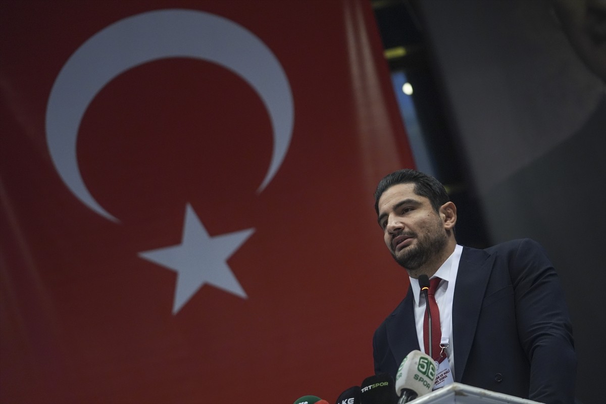 Türkiye Güreş Federasyonu 6. Olağan ve Mali Genel Kurulu, Ankara'da Anadolu Hotels Esenboğa...