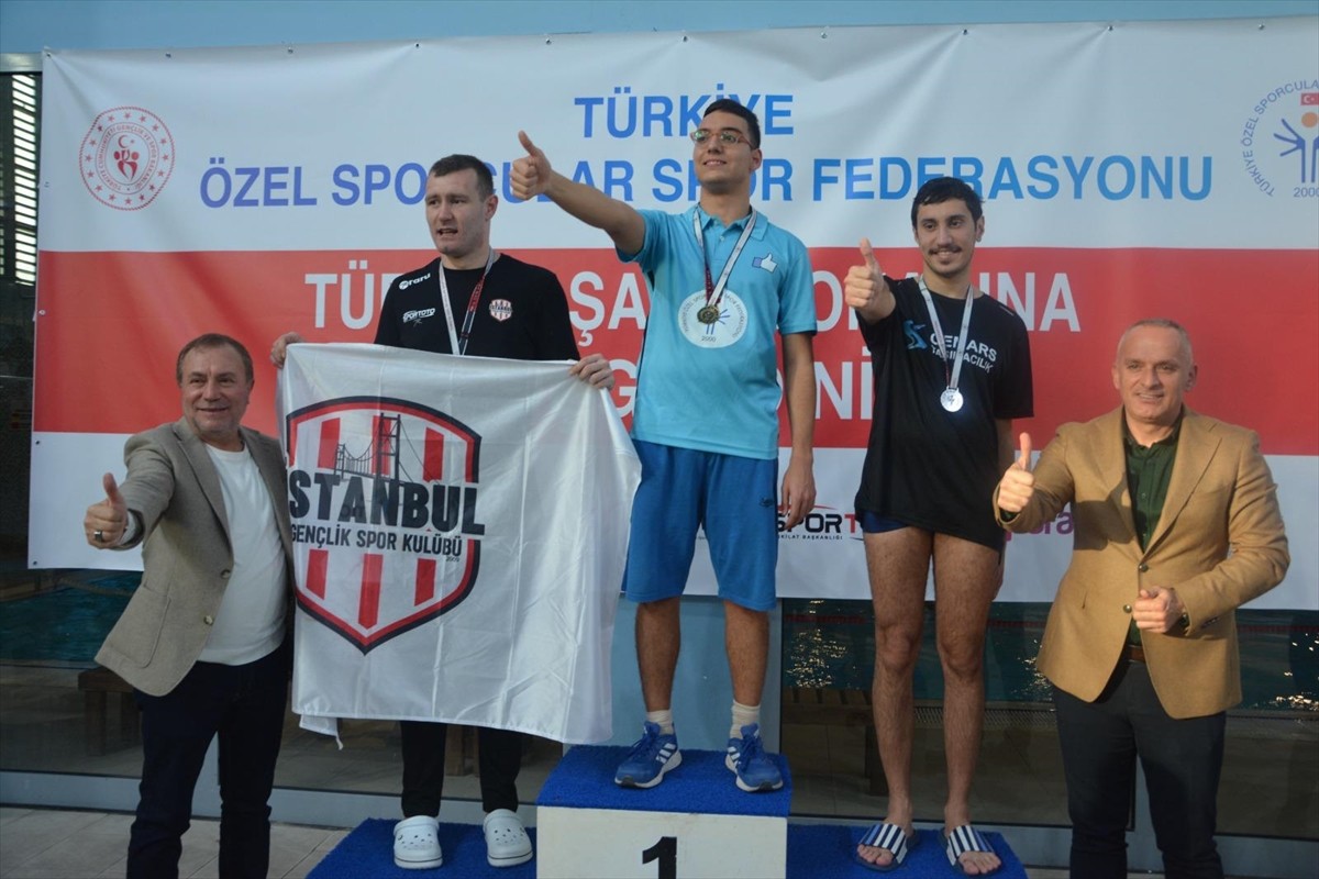 Türkiye Özel Sporcular Yüzme Şampiyonası, Antalya'da düzenlendi. Düzenlenen organizasyona, 81...