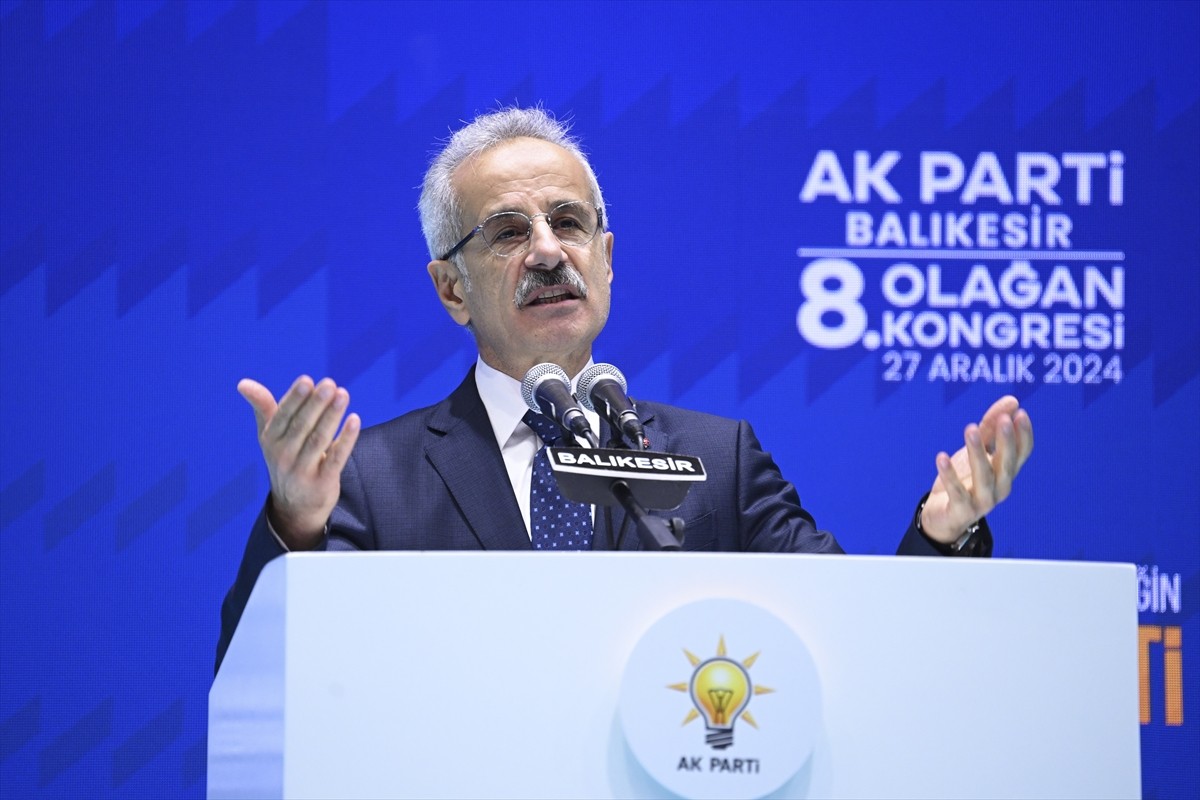 Ulaştırma ve Altyapı Bakanı Abdulkadir Uraloğlu, AK Parti Balıkesir 8. Olağan İl Kongresi’ne...