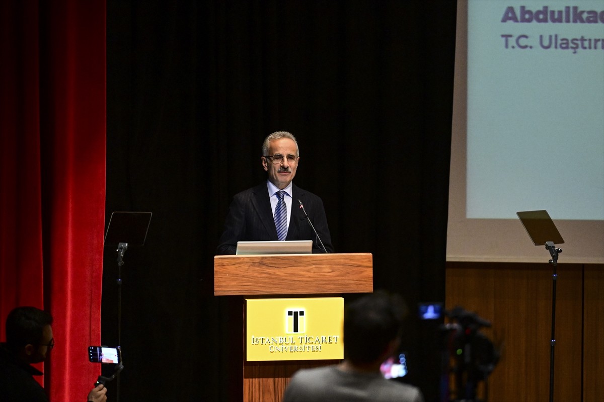 Ulaştırma ve Altyapı Bakanı Abdulkadir Uraloğlu, İstanbul Ticaret Üniversitesi Sütlüce...