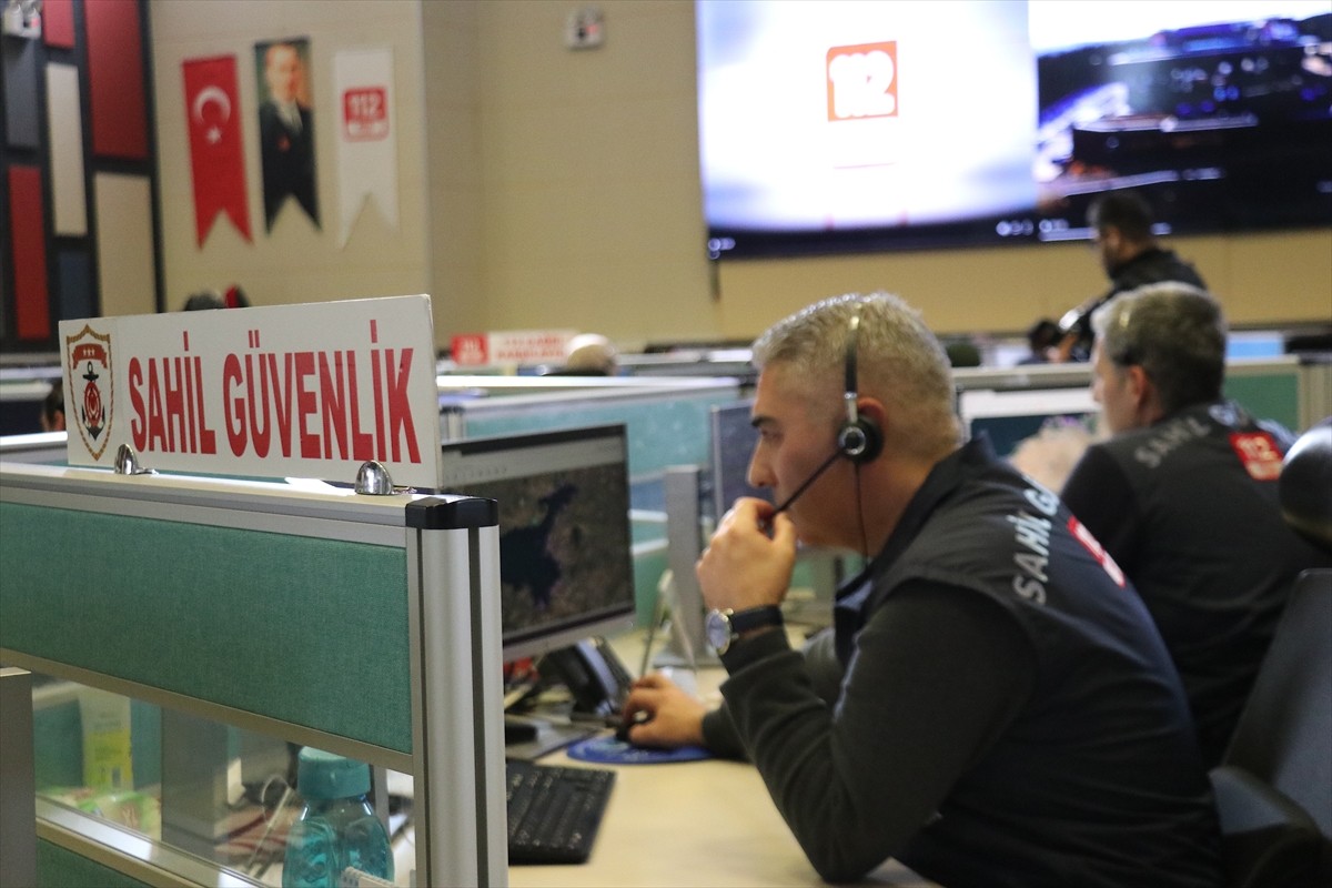 Van'ın Edremit ilçesinde 112 Acil Çağrı Merkezi'ni bu yıl 8 bin 500 kez gereksiz yere arayarak...