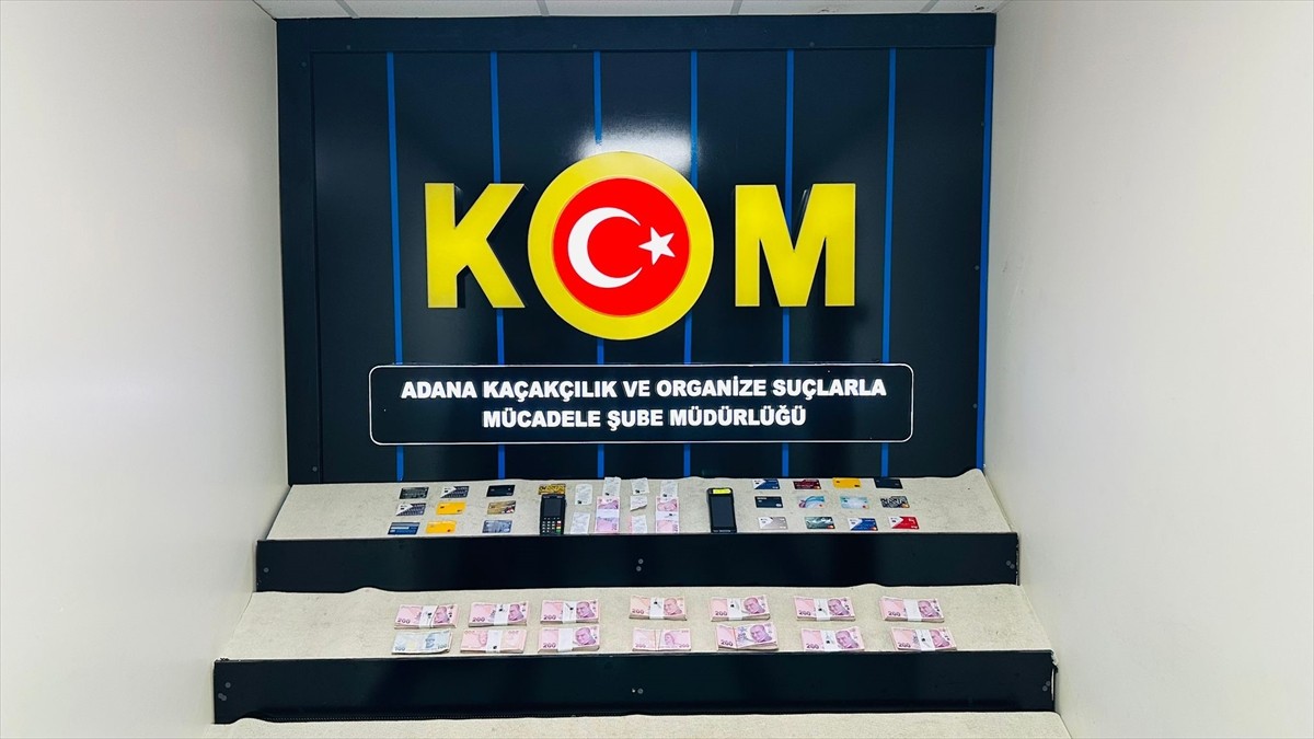 Adana'da pos cihazıyla tefecilik yaptığı iddia edilen 2 şüpheli gözaltına alındı. İş yerinde...