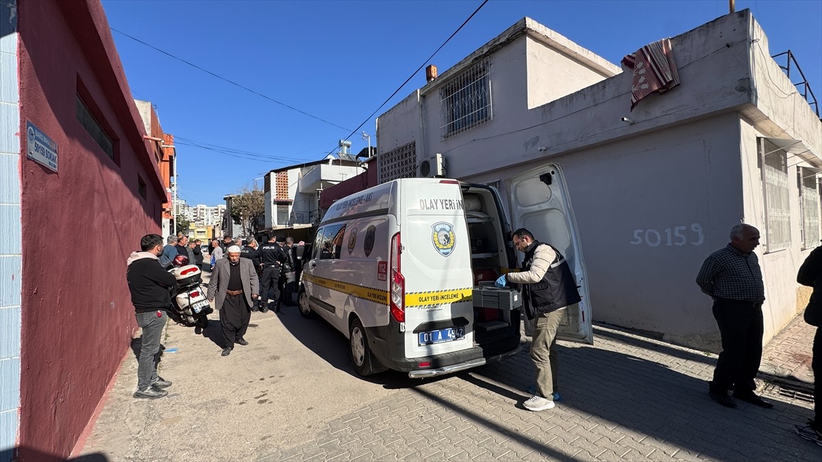 Adana'da sobadan sızan karbonmonoksitten zehirlenen yaşlı çift yaşamını yitirdi. 