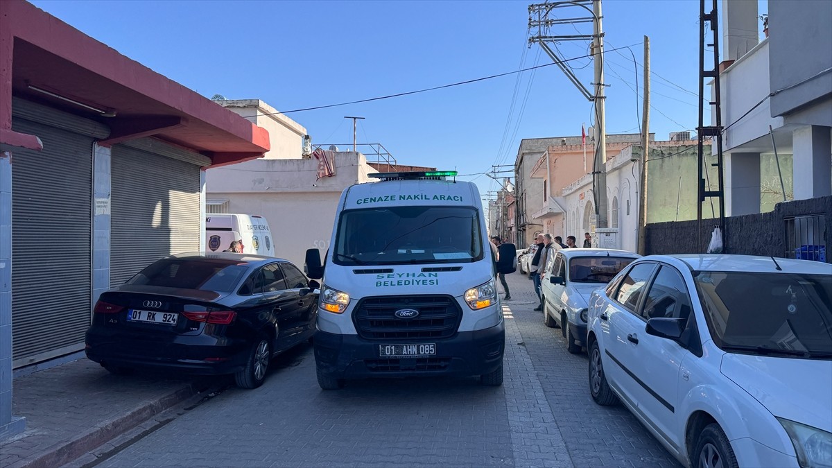 Adana'da sobadan sızan karbonmonoksitten zehirlenen yaşlı çift yaşamını yitirdi. 