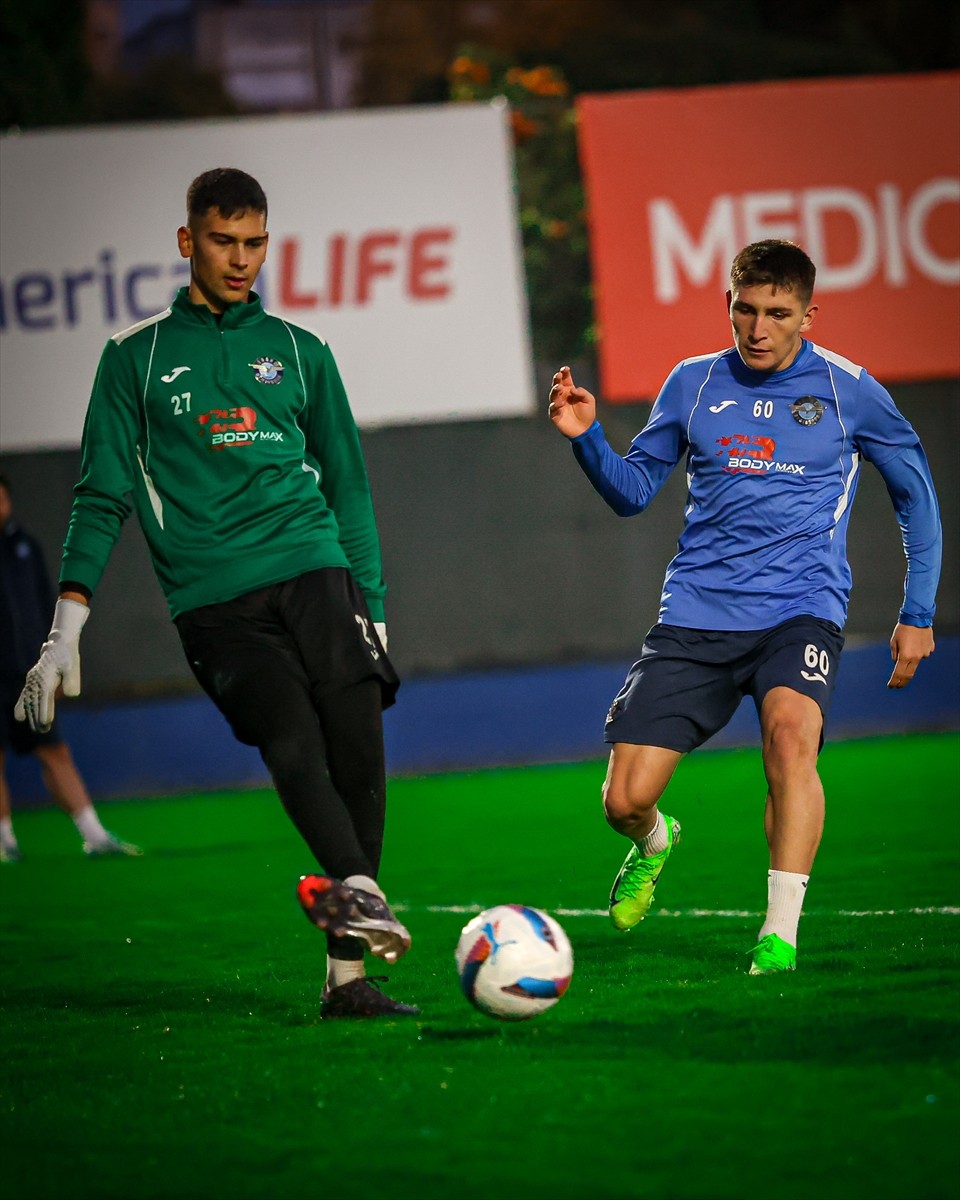 Adana Demirspor, Trendyol Süper Lig'in 19. haftasında Gaziantep FK ile deplasmanda oynayacağı...