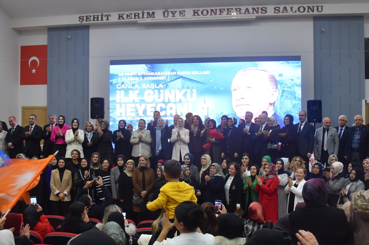 Aile ve Sosyal Hizmetler Bakanı Mahinur Özdemir Göktaş, Afyonkarahisar Kamil Miras Anadolu Lisesi...