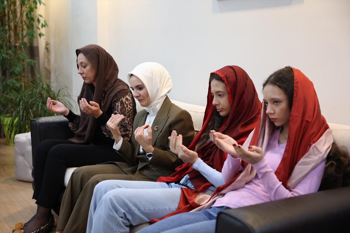 Aile ve Sosyal Hizmetler Bakanı Mahinur Özdemir Göktaş, Edirne'de şehit Jandarma Üsteğmen Ersan...