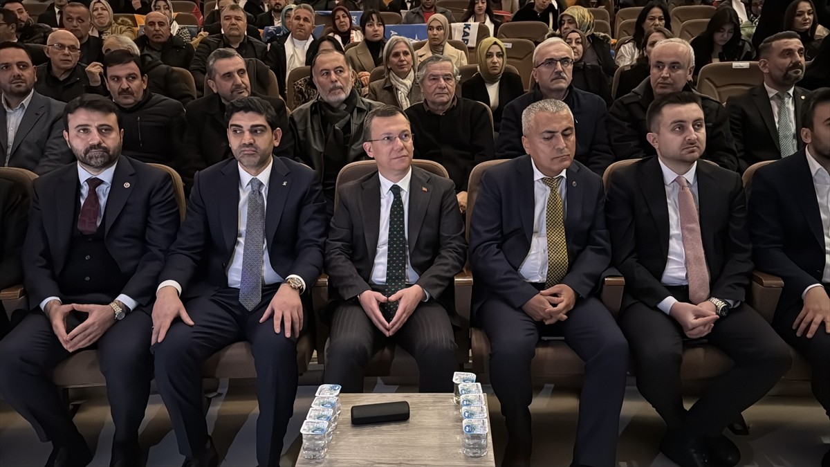 AK Parti Genel Sekreteri Fatih Şahin, AK Parti Karabük İl Gençlik Kolları 7. Olağan Kongresi'ne...