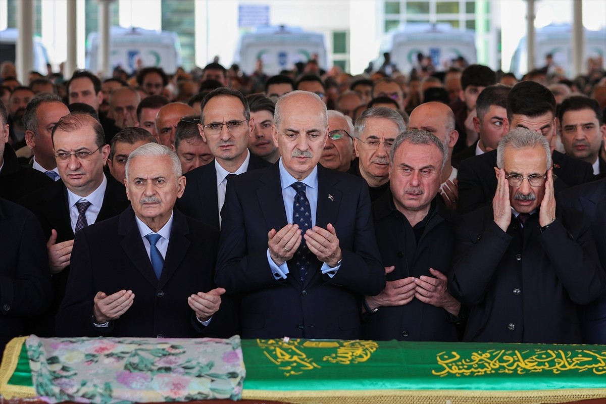 AK Parti Merkez Karar ve Yönetim Kurulu (MKYK) üyesi Hasan Sert'in eşi Nuray Sert, Ankara'da son...