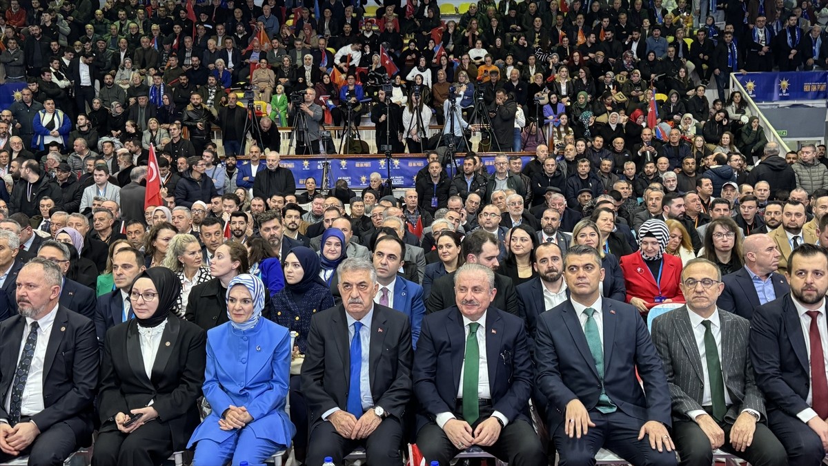 AK Parti Tekirdağ 8. Olağan İl Kongresi, İsmet İnönü Kapalı Spor Salonu'nda gerçekleşti. Kongreye...