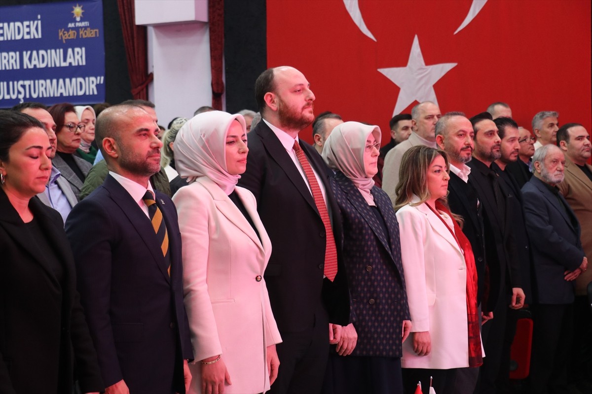 AK Parti Yalova 7. Olağan İl Kadın Kolları Kongresi, Halk Eğitim Müdürlüğü Konferans Salonu'nda...