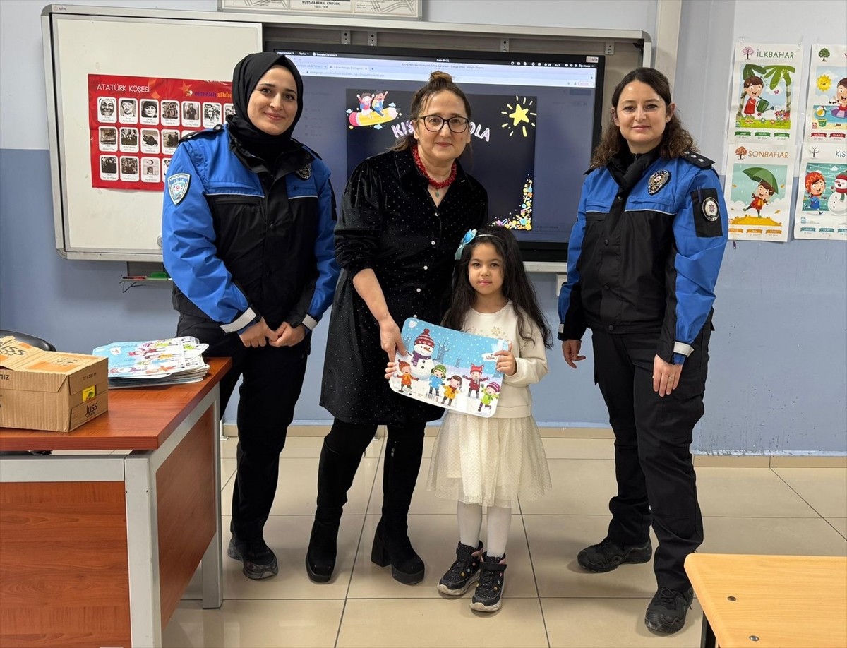 Amasya İl Emniyet Müdürlüğü Toplum Destekli Polislik Şube Müdürlüğü ekipleri, şehit polis memuru...