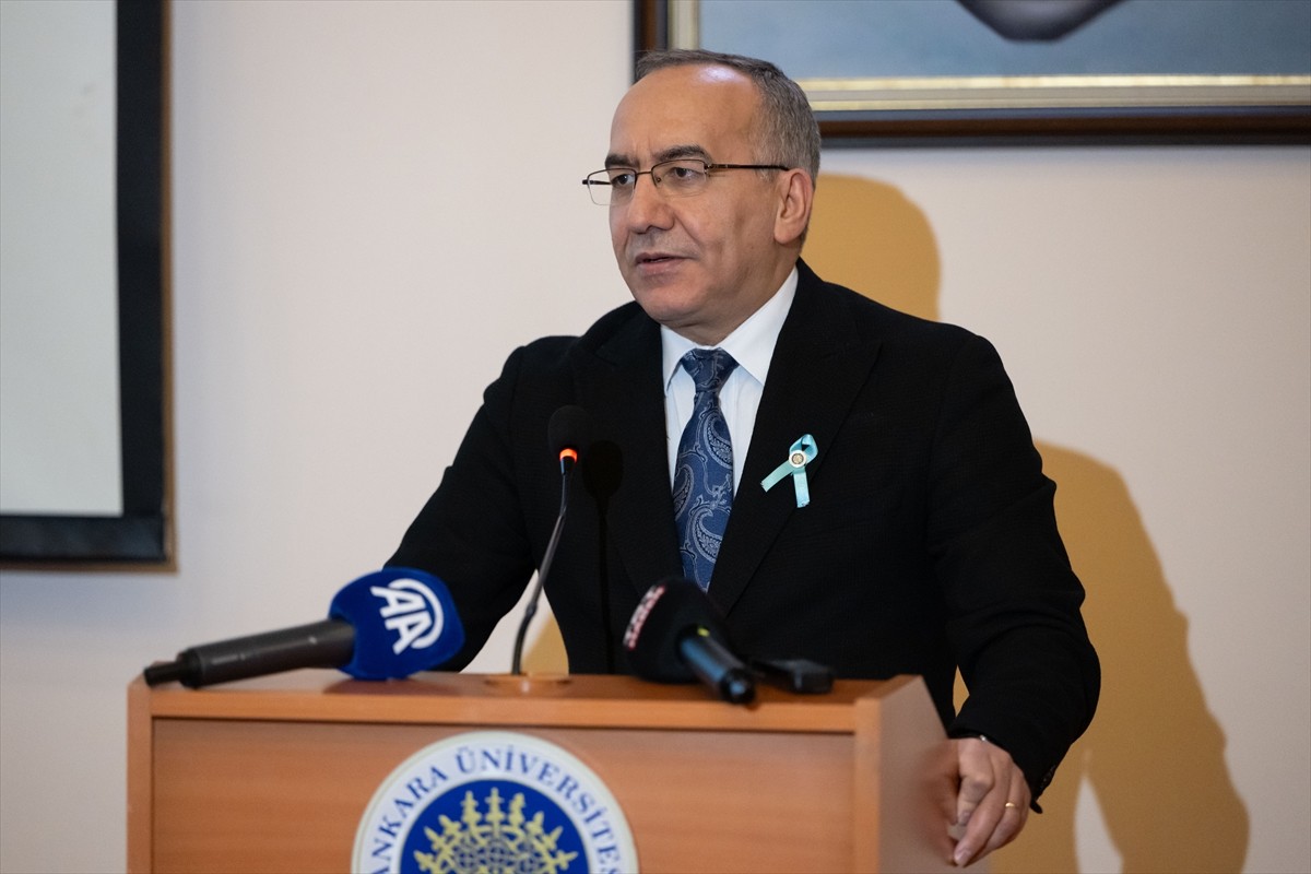 Ankara Üniversitesi (AÜ) Cebeci Araştırma ve Uygulama Hastanesinde, Rahim Ağzı Kanseri Farkındalık...
