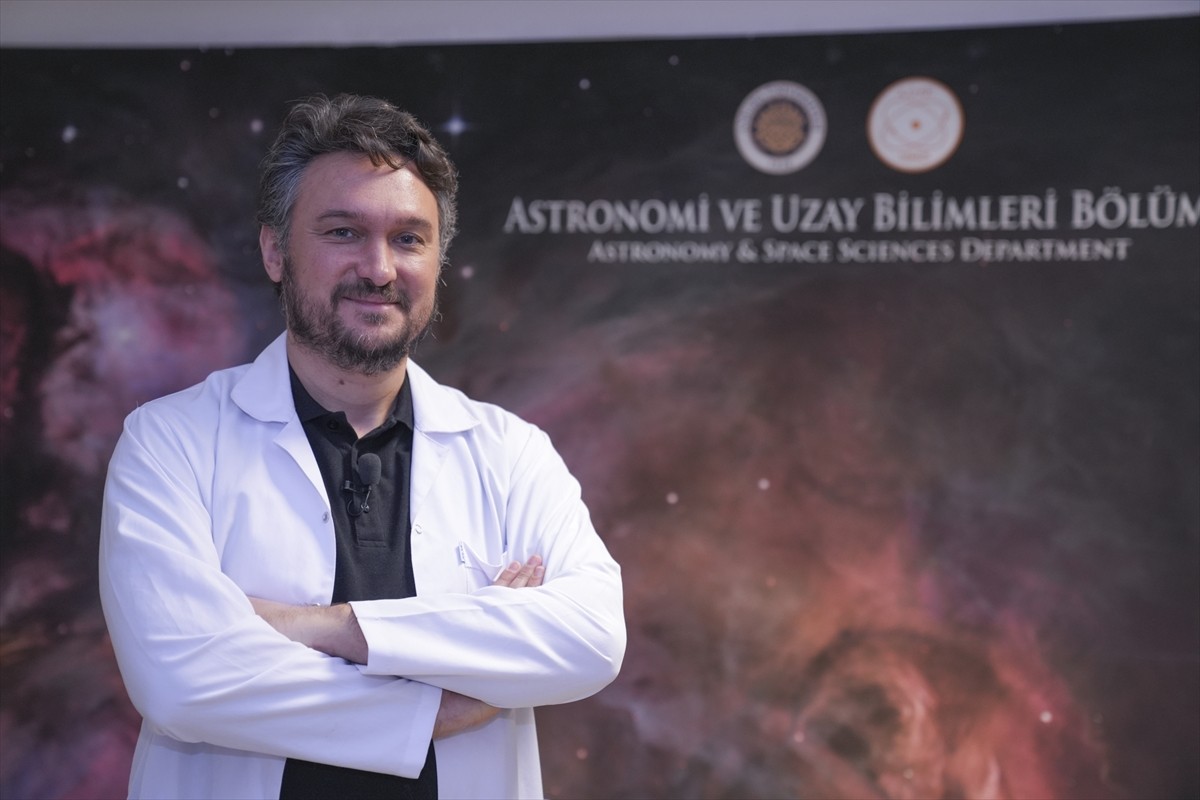 Ankara Üniversitesi Fen Fakültesi Astronomi ve Uzay Bilimleri Bölümü Öğretim Üyesi Prof. Dr....
