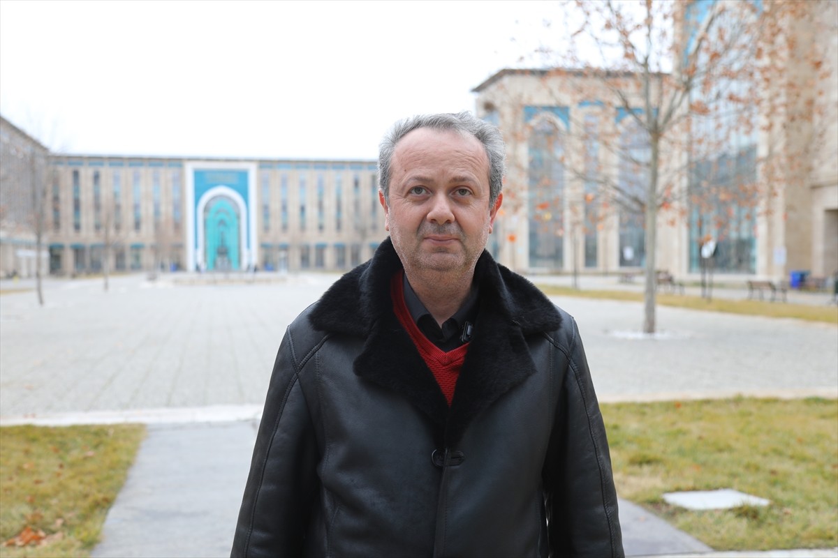 Ankara Yıldırım Beyazıt Üniversitesi (AYBÜ) İnsan ve Toplum Bilimleri Fakültesi Sanat Tarihi...