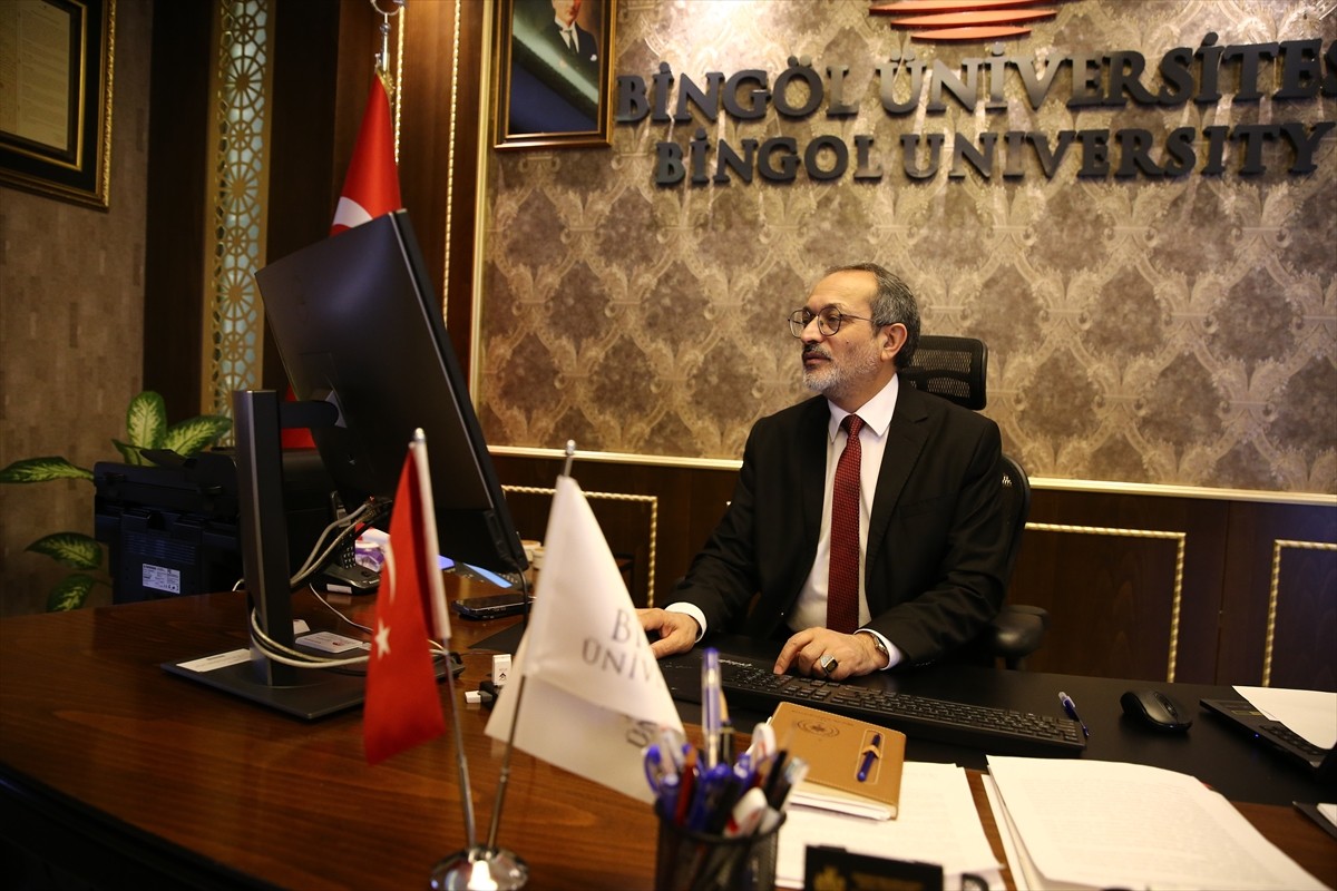 Bingöl Üniversitesi Rektörü Prof. Dr. Erdal Çelik, Anadolu Ajansının (AA) gözünden 2024'e damga...