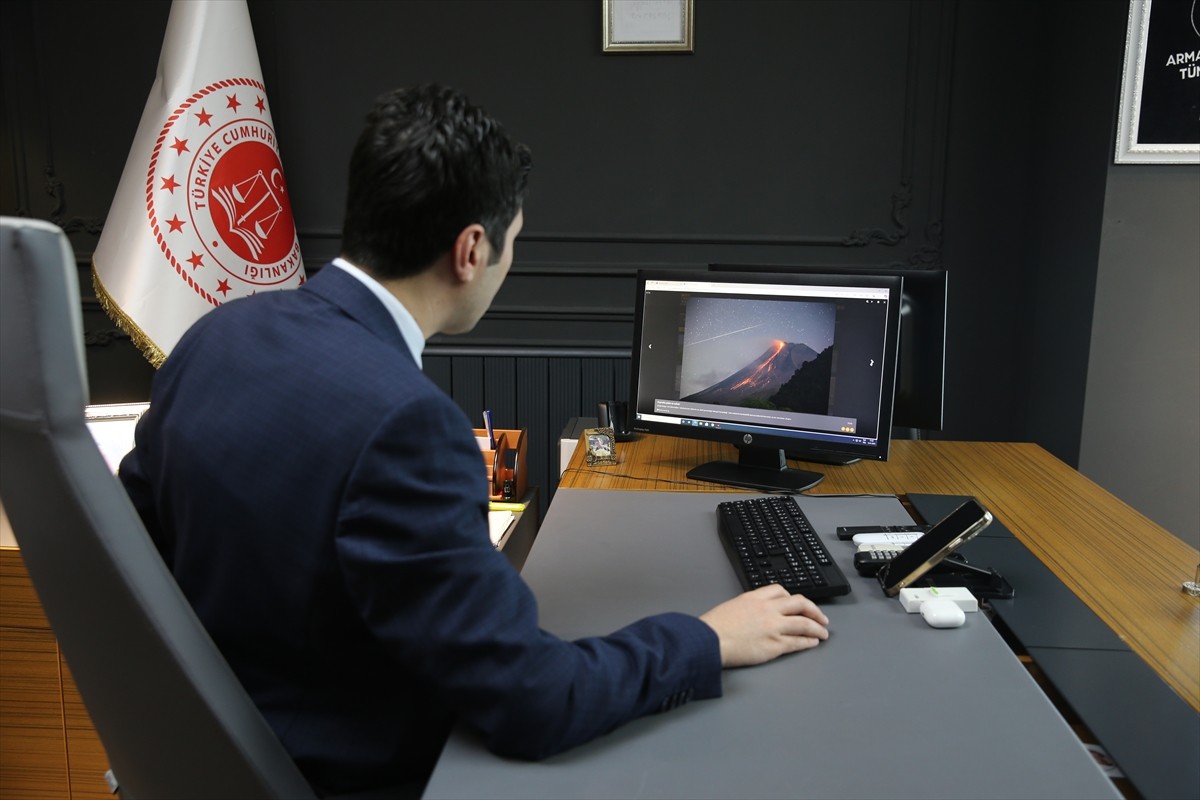 Bitlis Cumhuriyet Başsavcısı Emre Genç, Anadolu Ajansının (AA) gözünden 2024'e damga vuran...