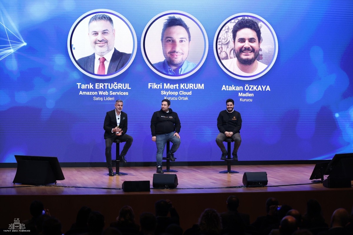 Boğaziçi Üniversitesi Elektronik Mühendisliği son sınıf öğrencisi Atakan Özkaya'nın öğrencilere...