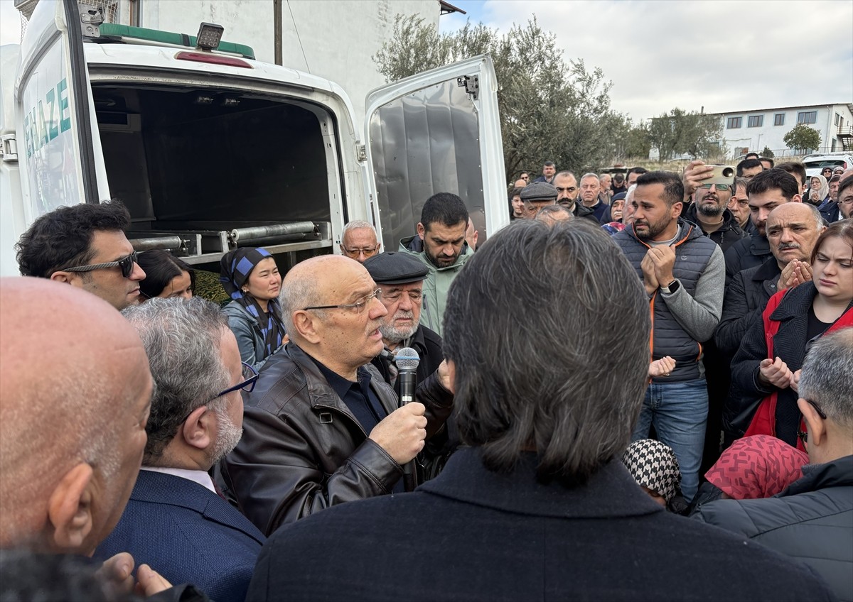 Bolu'da Kartalkaya Kayak Merkezi'ndeki Grand Kartal Otel'de çıkan yangında hayatını kaybeden anne...