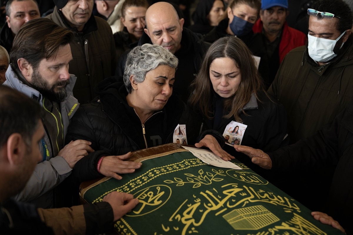Bolu'daki Kartalkaya Kayak Merkezi'nde bulunan Grand Kartal Otel'de çıkan yangında yaşamını...