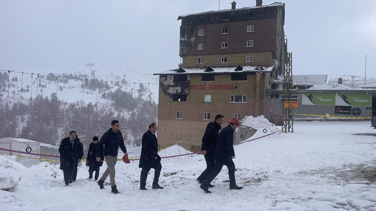 Bolu Cumhuriyet Başsavcısı İbrahim Cansever ve Ankara'dan gelen beraberindeki heyet, Kartalkaya...