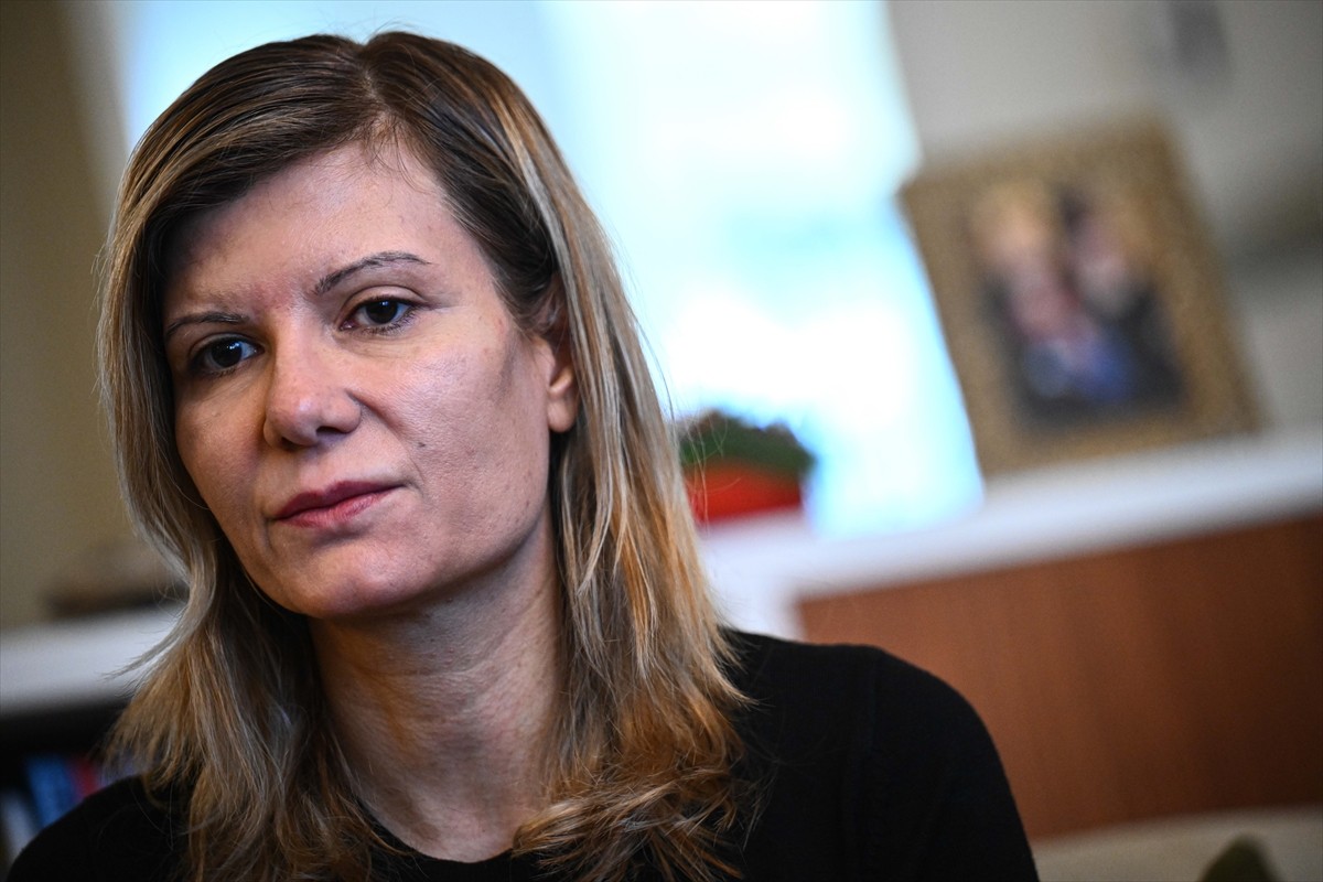 Bolu Kartalkaya Kayak Merkezi'ndeki bir otelde çıkan yangından sağ kurtulan Eylem Şentürk, AA...