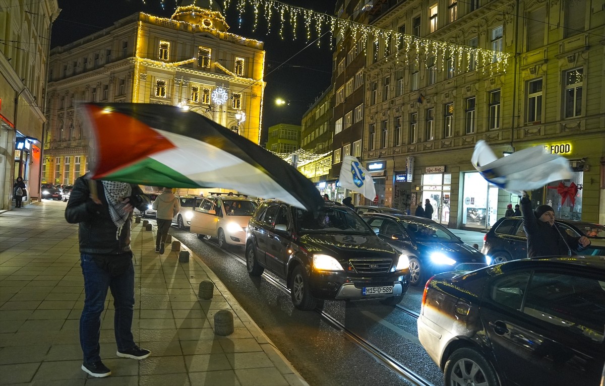 Bosna Hersek'in başkenti Saraybosna'da Gazze'de İsrail ile Hamas arasında varılan ateşkes...
