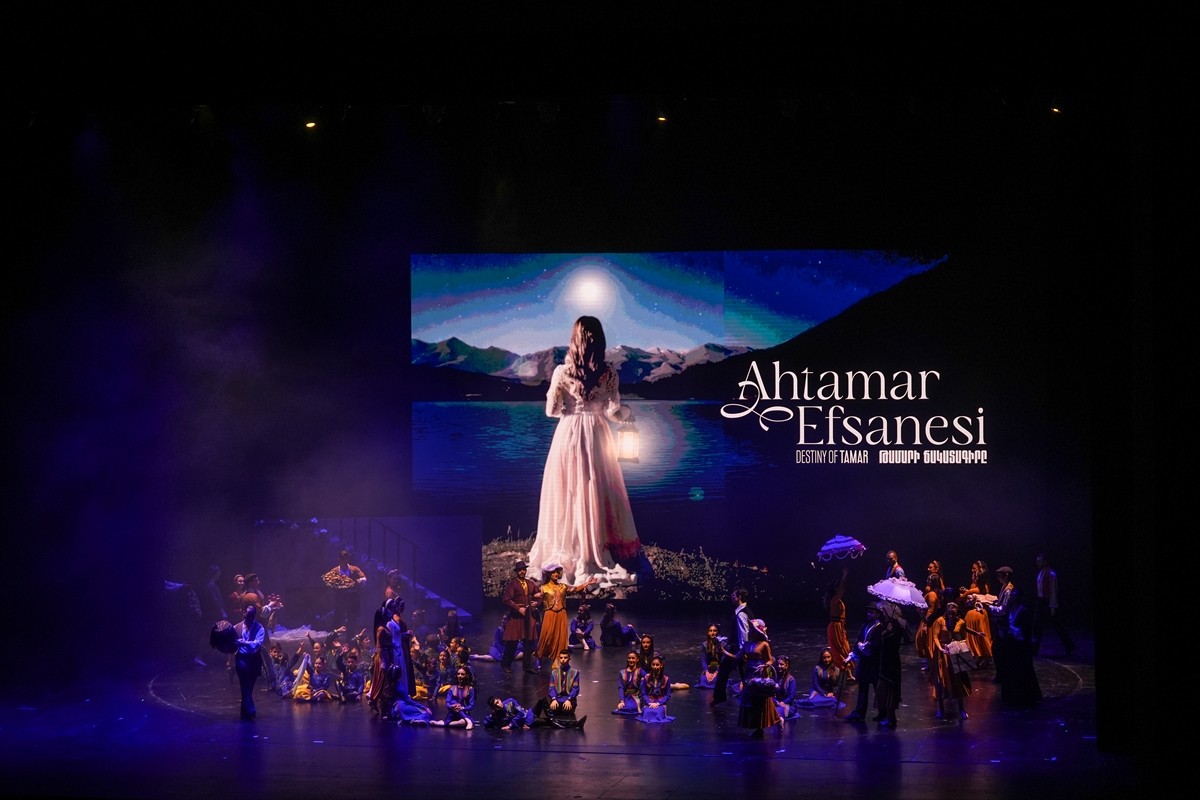 Bu sene 45. kuruluş yılını kutlayan Maral Müzik ve Dans Topluluğu'nun Kültür ve Turizm Bakanlığı...