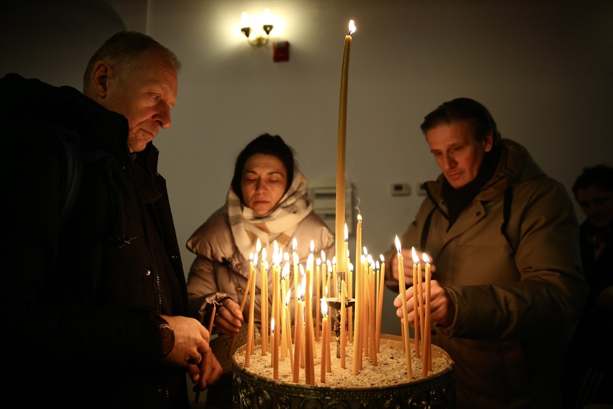 Bursa'nın Mudanya ilçesinde, Ortodoks inancına göre Hz. İsa’nın doğumu ve vaftiz edilişinin yıl...