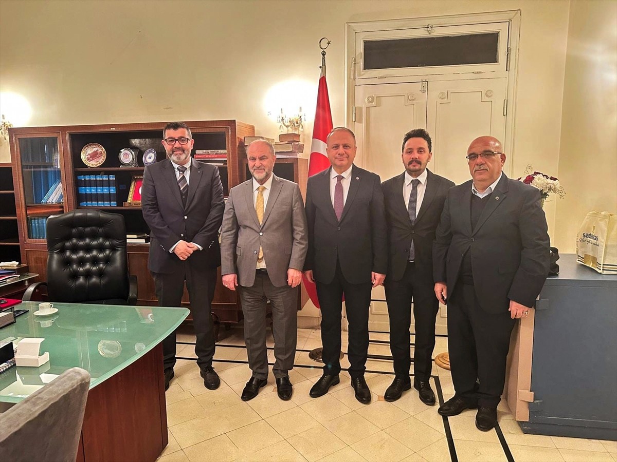 Büyük Birlik Partisi (BBP) heyeti, Suriye'nin başkenti Şam'a ziyaret gerçekleştirdi. Partinin...