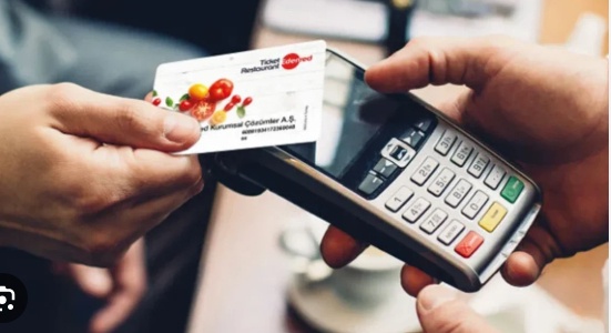 Çalışanı kahredecek haber! Yemek kartları artık sadece restoranlarda geçerli olabilir