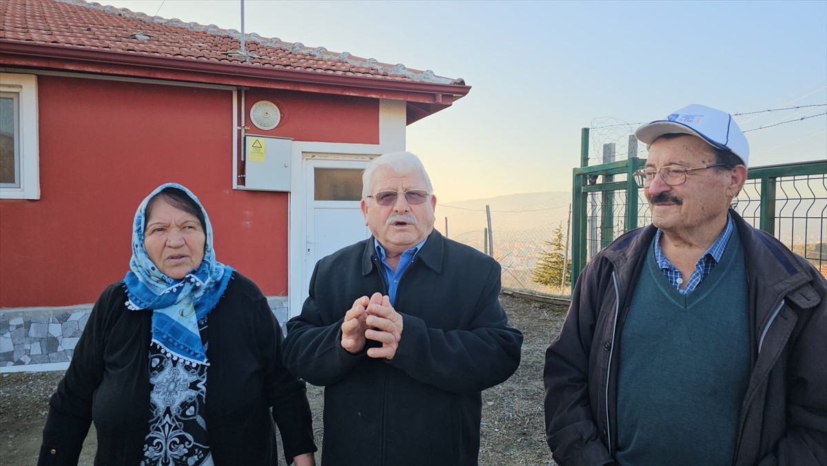 Çorum'da sahibinden kaçan rottweiler cinsi köpeğin saldırısına uğrayan 3 kişi yaralandı. Kolundan...