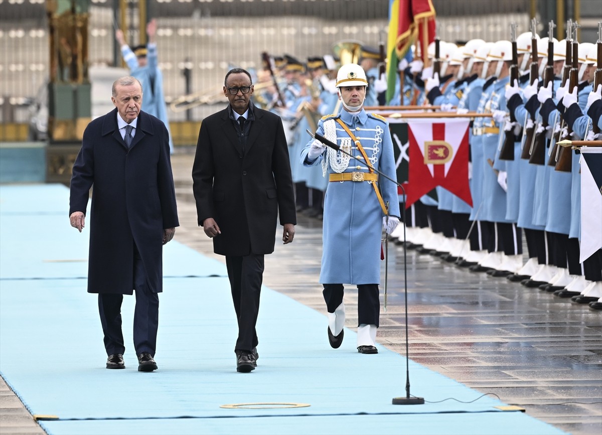 Cumhurbaşkanı Recep Tayyip Erdoğan, Türkiye'yi ziyaret eden Ruanda Cumhurbaşkanı Paul Kagame'yi...