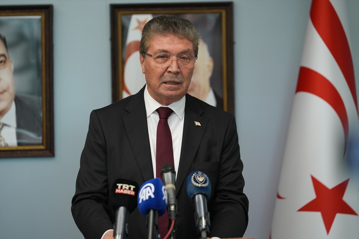 Cumhurbaşkanı Yardımcısı Cevdet Yılmaz (solda), çeşitli temaslarda bulunmak üzere KKTC'nin...